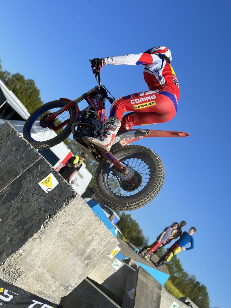 obetriallix sklenka 824